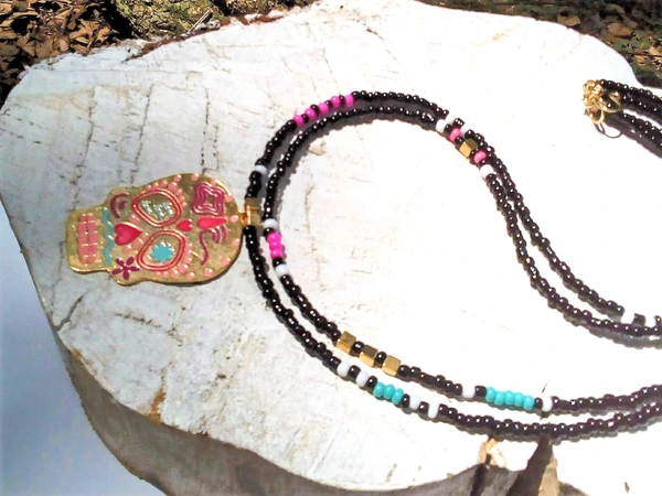 Collar Calavera en Negro