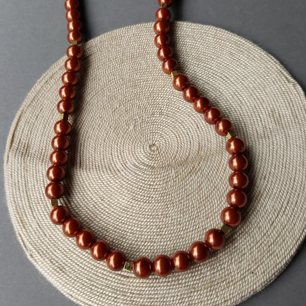 Collar Perlas Ocre